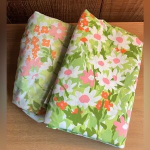 J.P. Stevens Utica Twin Fitted +  Flat Sheet Floral Daisy 50/50 Cotton Polyester